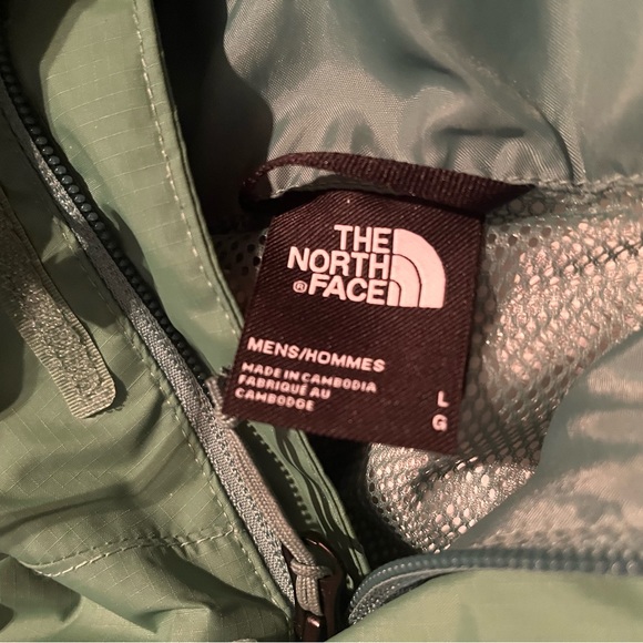 Green North Face Wind Breaker - Picture 4 of 4